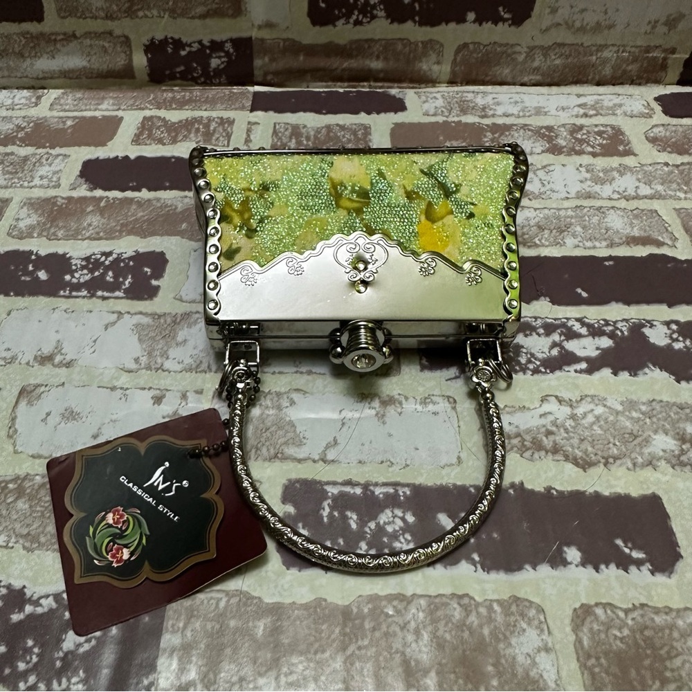 Classical Style Yellow and Silver Clutch Metal mini Bag - Picture 9 of 14